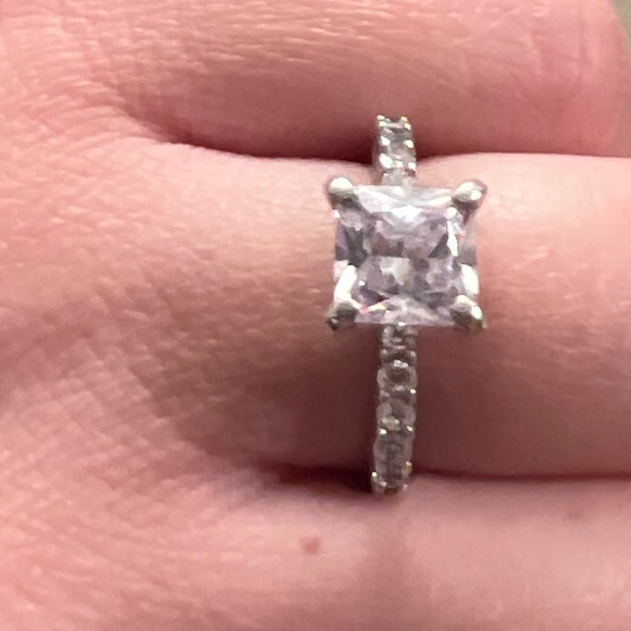 14k white gold ring cubic zirconia size 6.5 silver diamond bling rhinestone cute - Picture 4 of 6